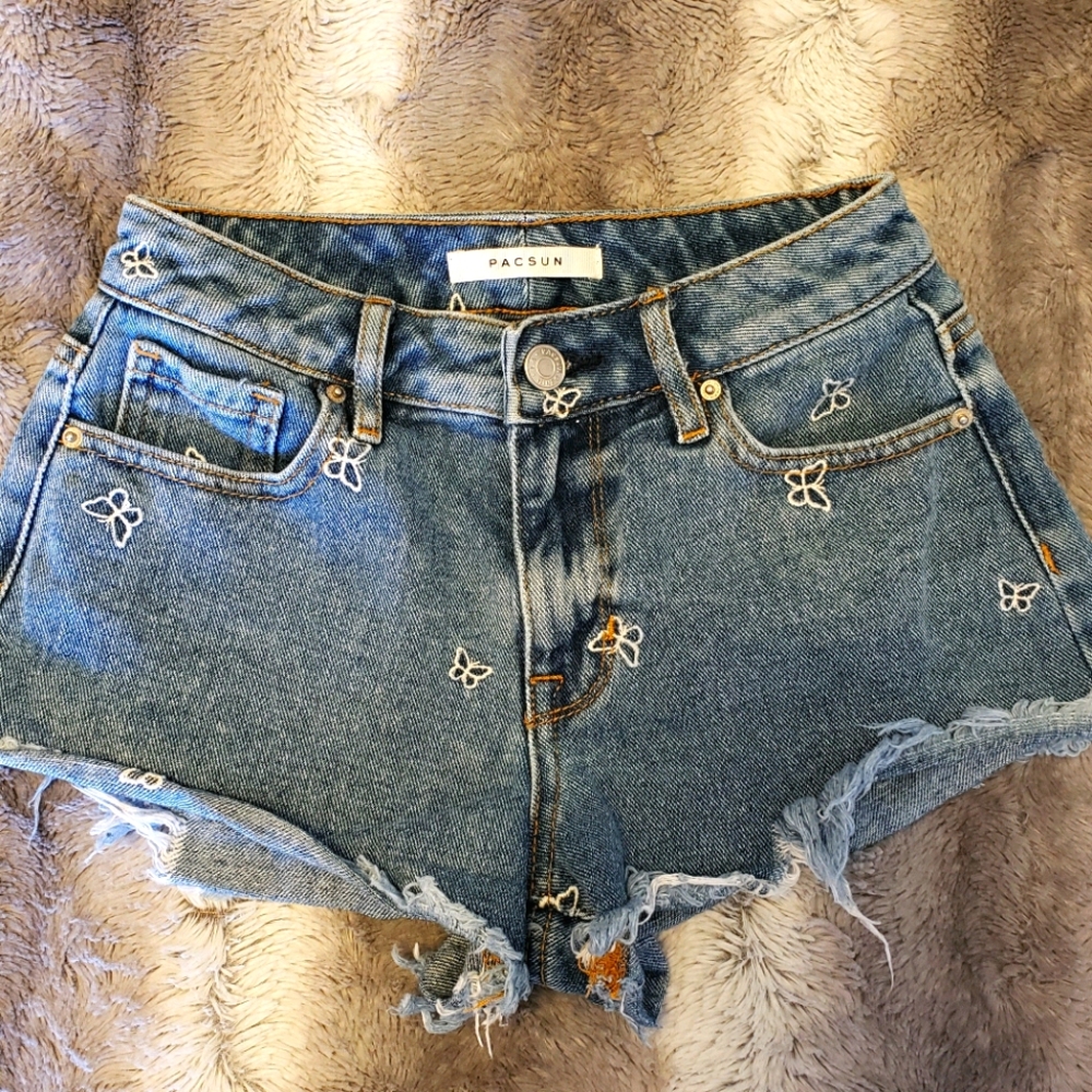 Pac Sun denim shorts with embroidered butterflies